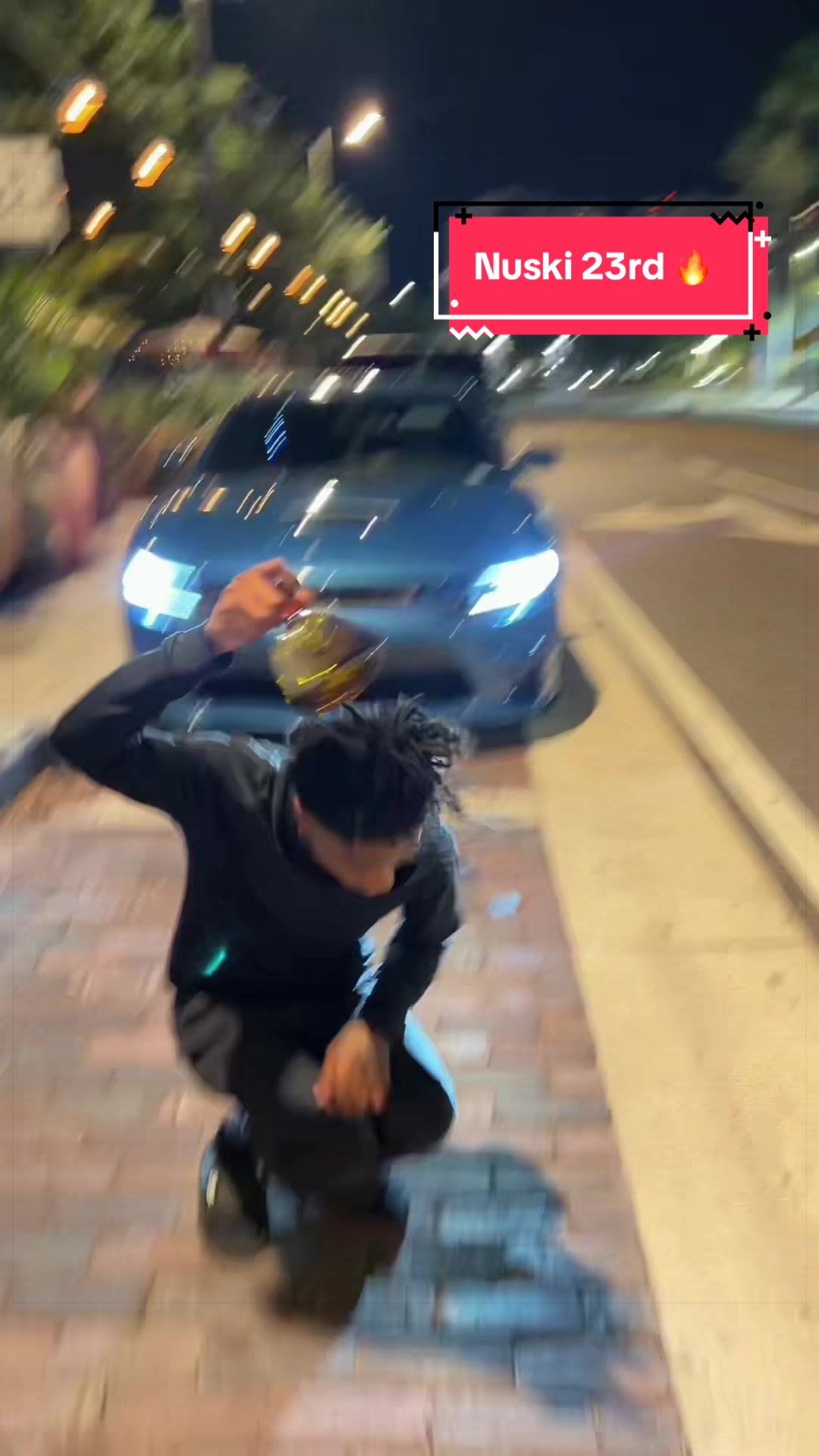 @🦹🏽