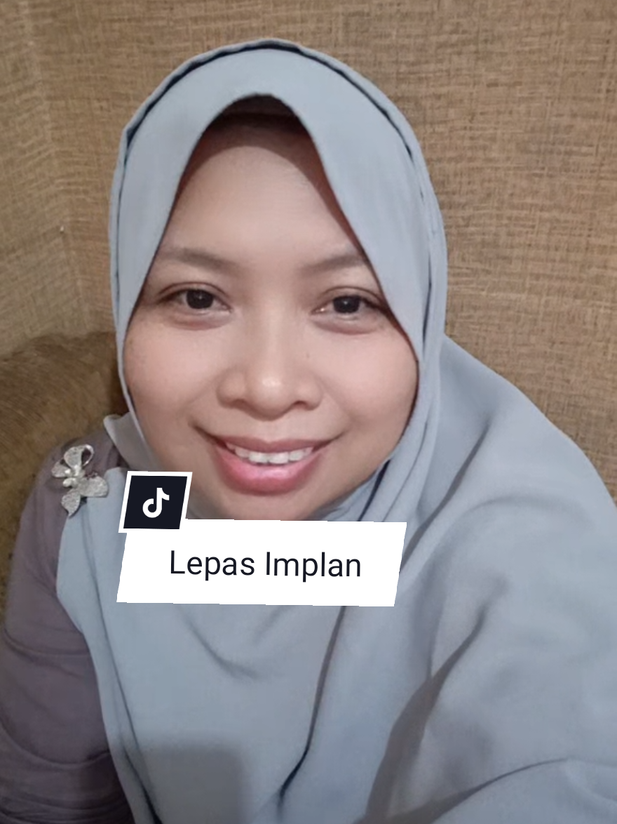 @Iis Rosita.,S.Tr.Keb.,Bdn.,CHt
