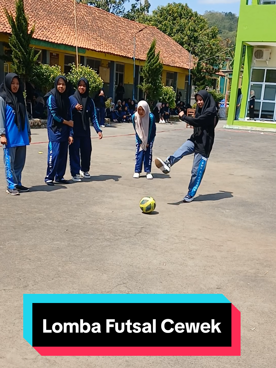 @Galeriku_di_Sekolah