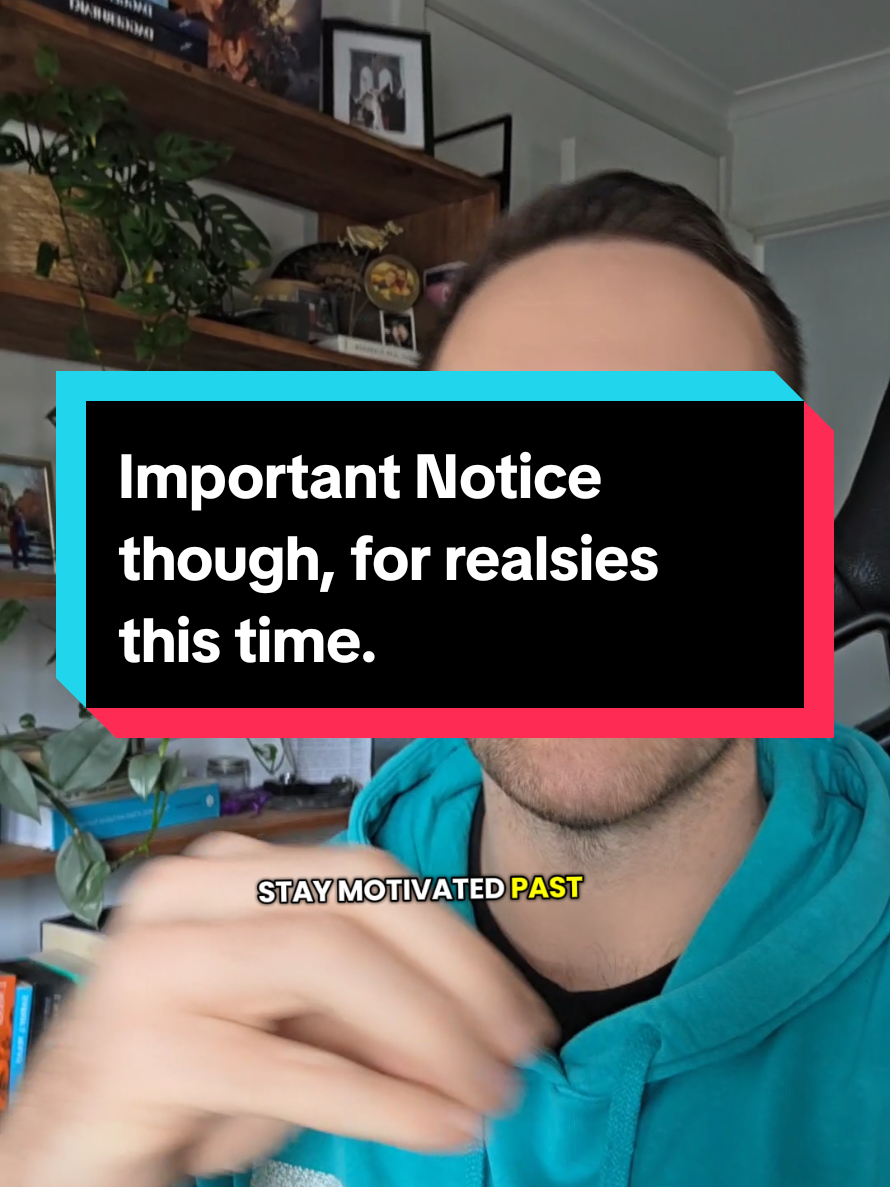@travismurrells_