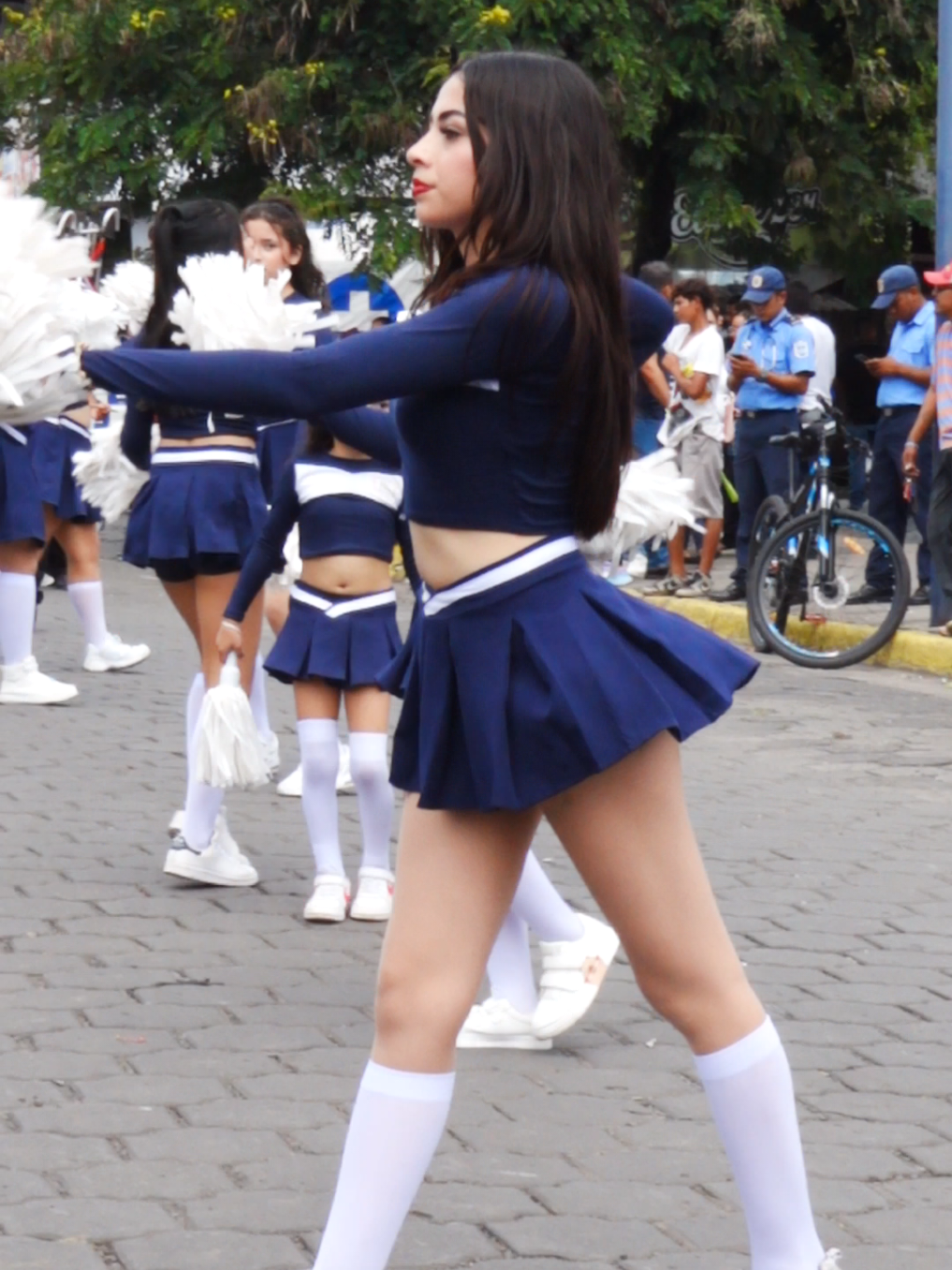 @L U I S