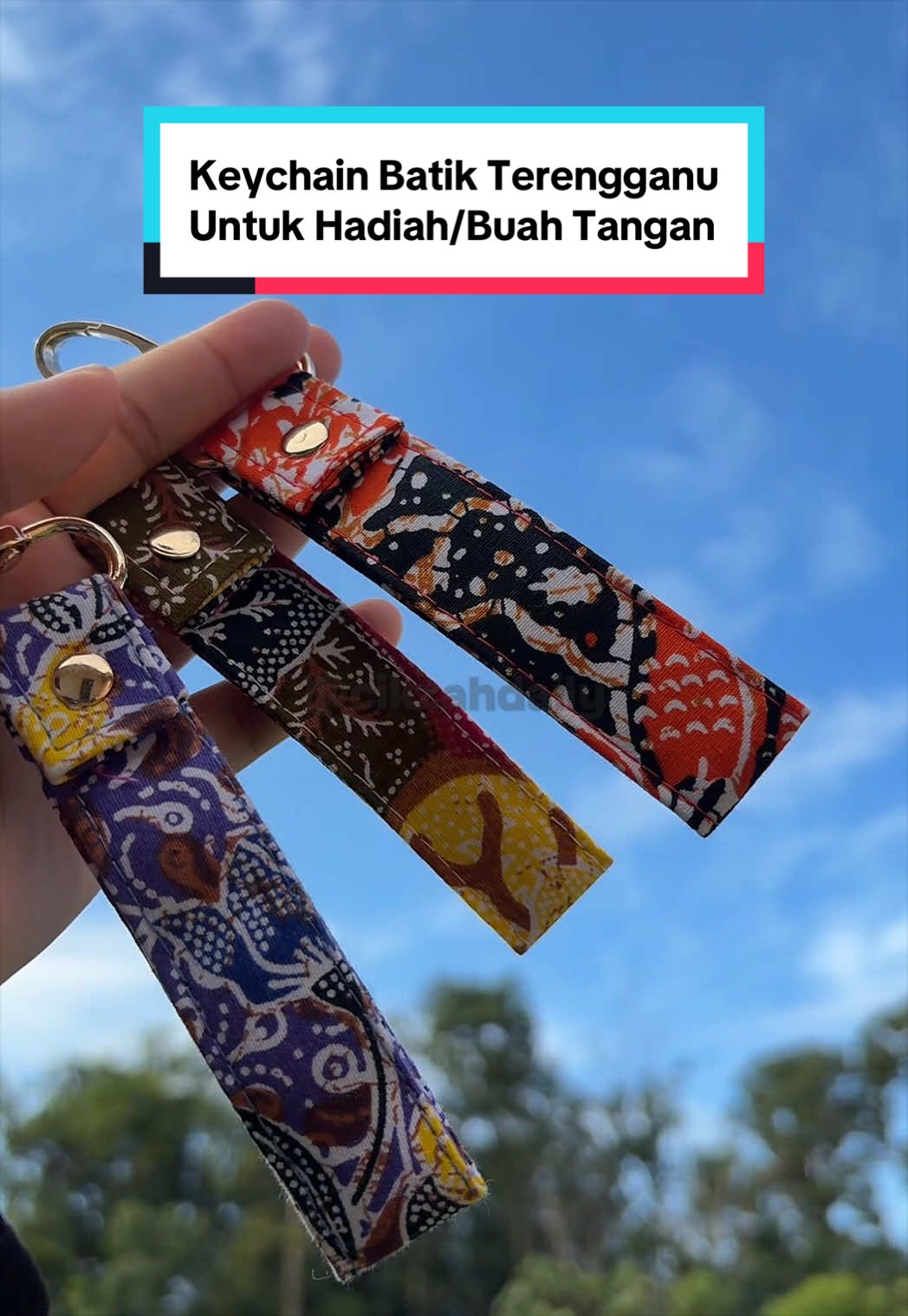 @CikZahDaily