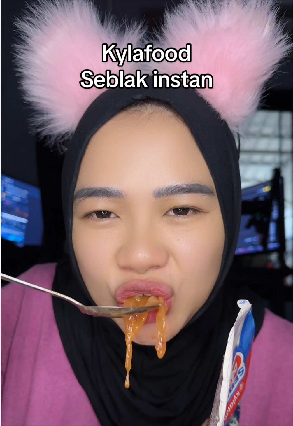 @EkaNis14