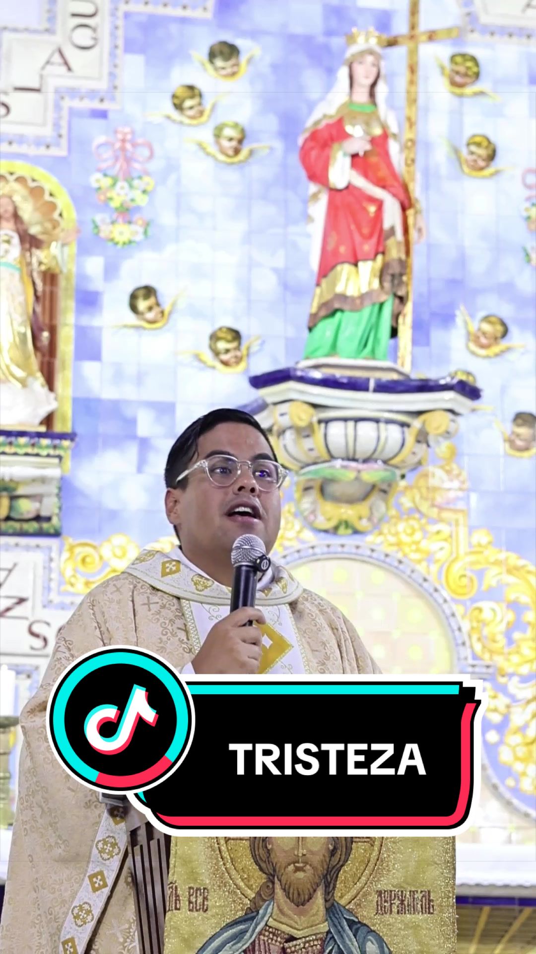 @Padre Arcangel Casique