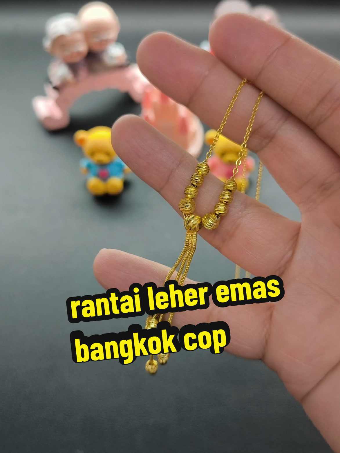 @FashionForUshop