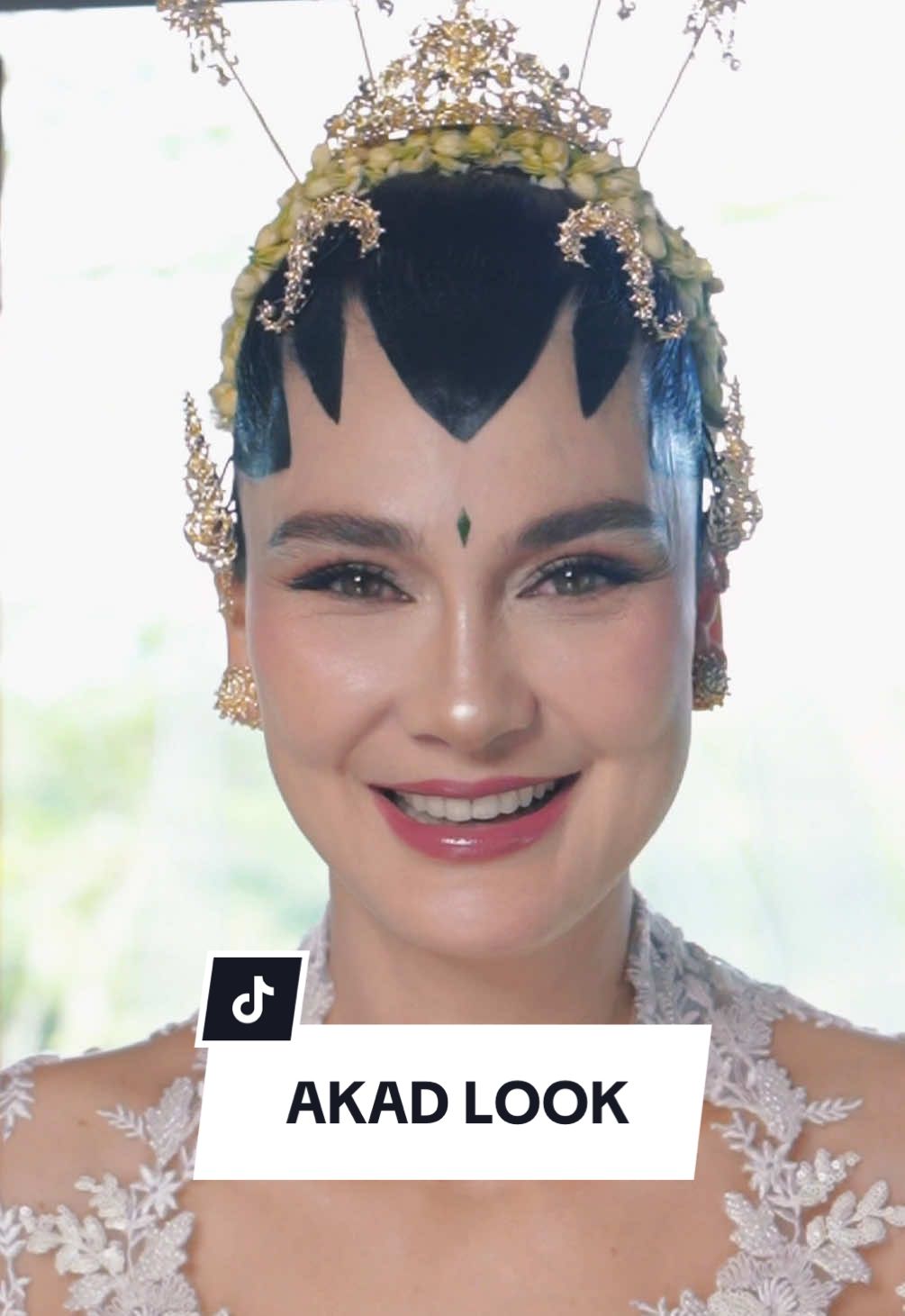 @Luna Maya