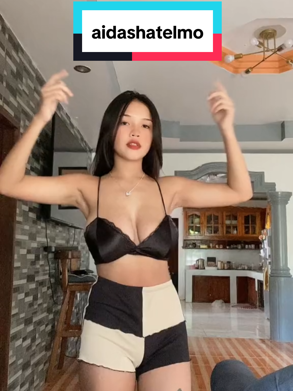 @HotPinayVibes