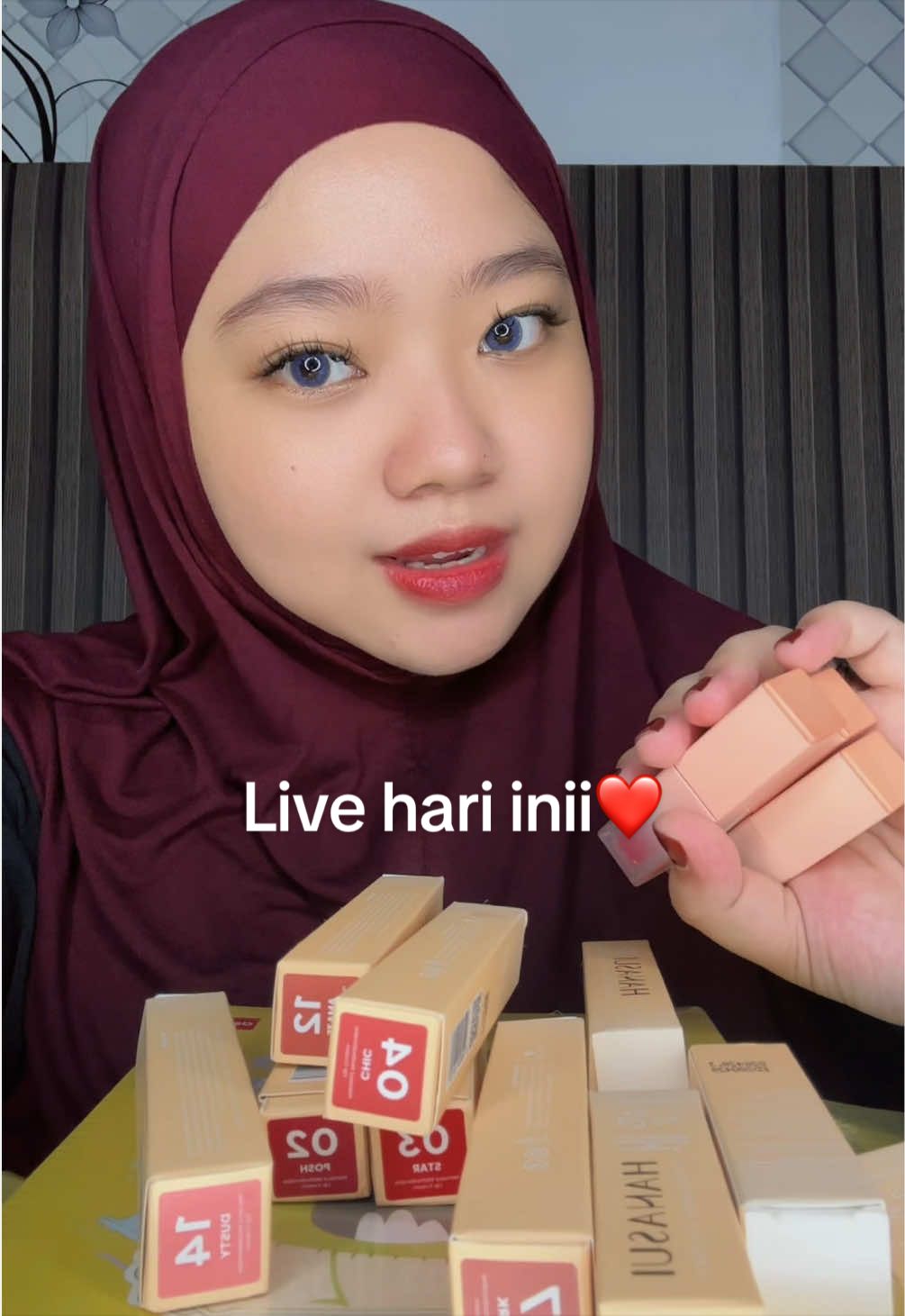 @just Kiira with a camera