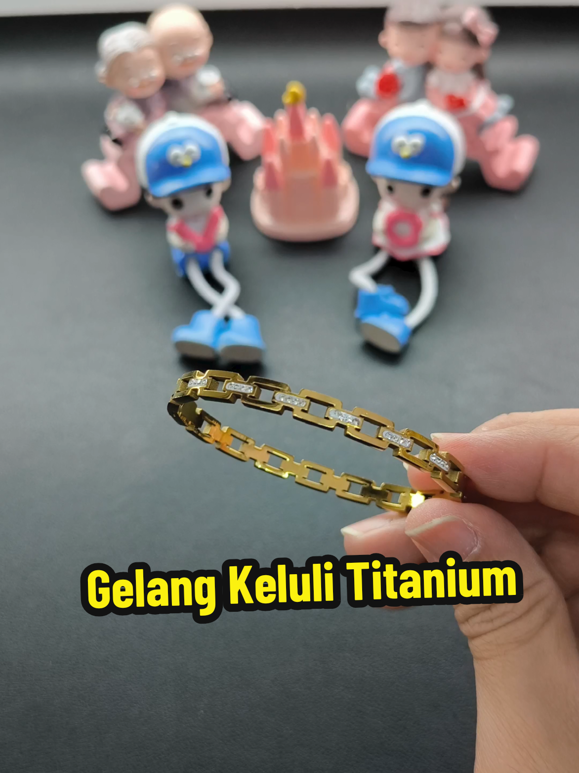 @FashionForUshop