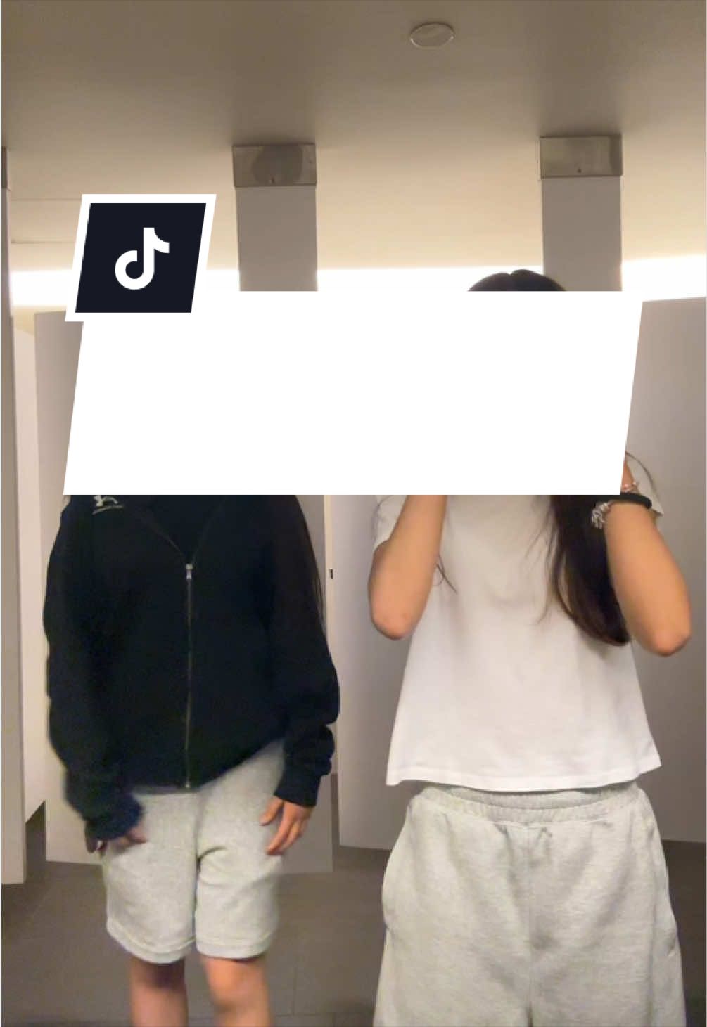 @𝐣