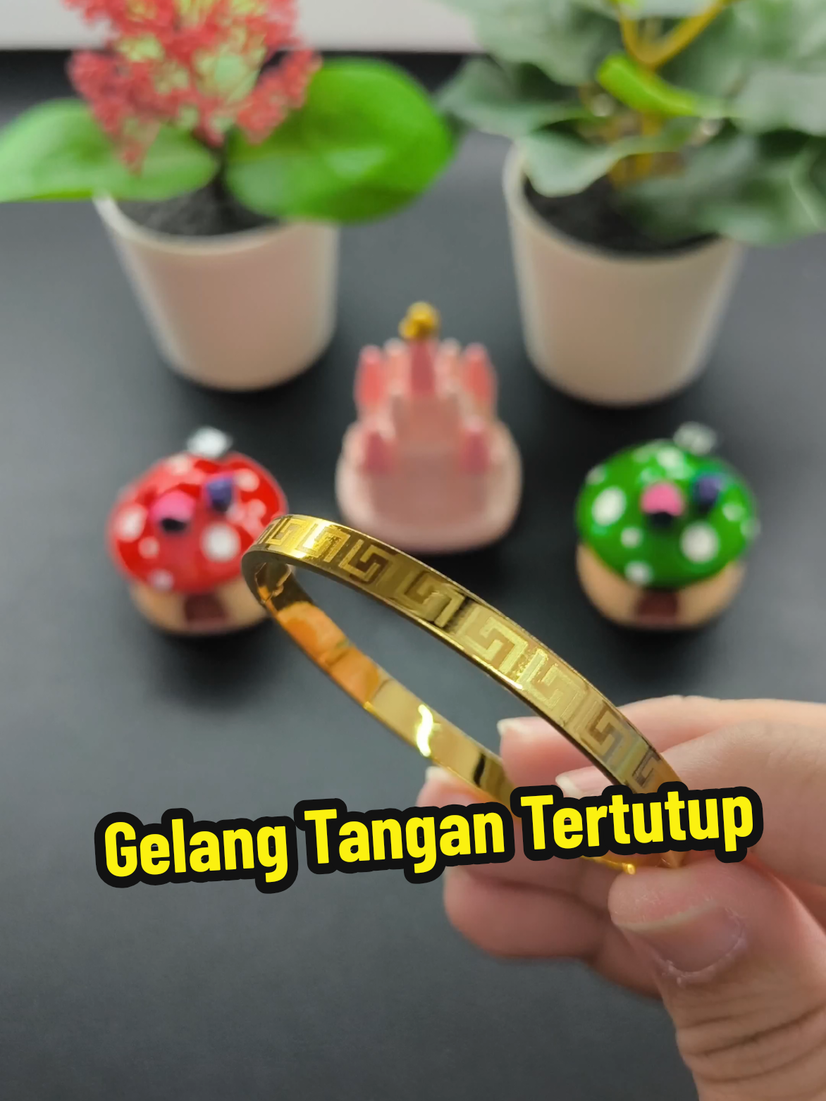 @FashionForUshop