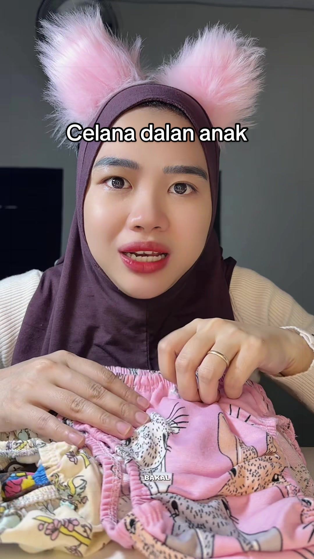 @EkaNis14