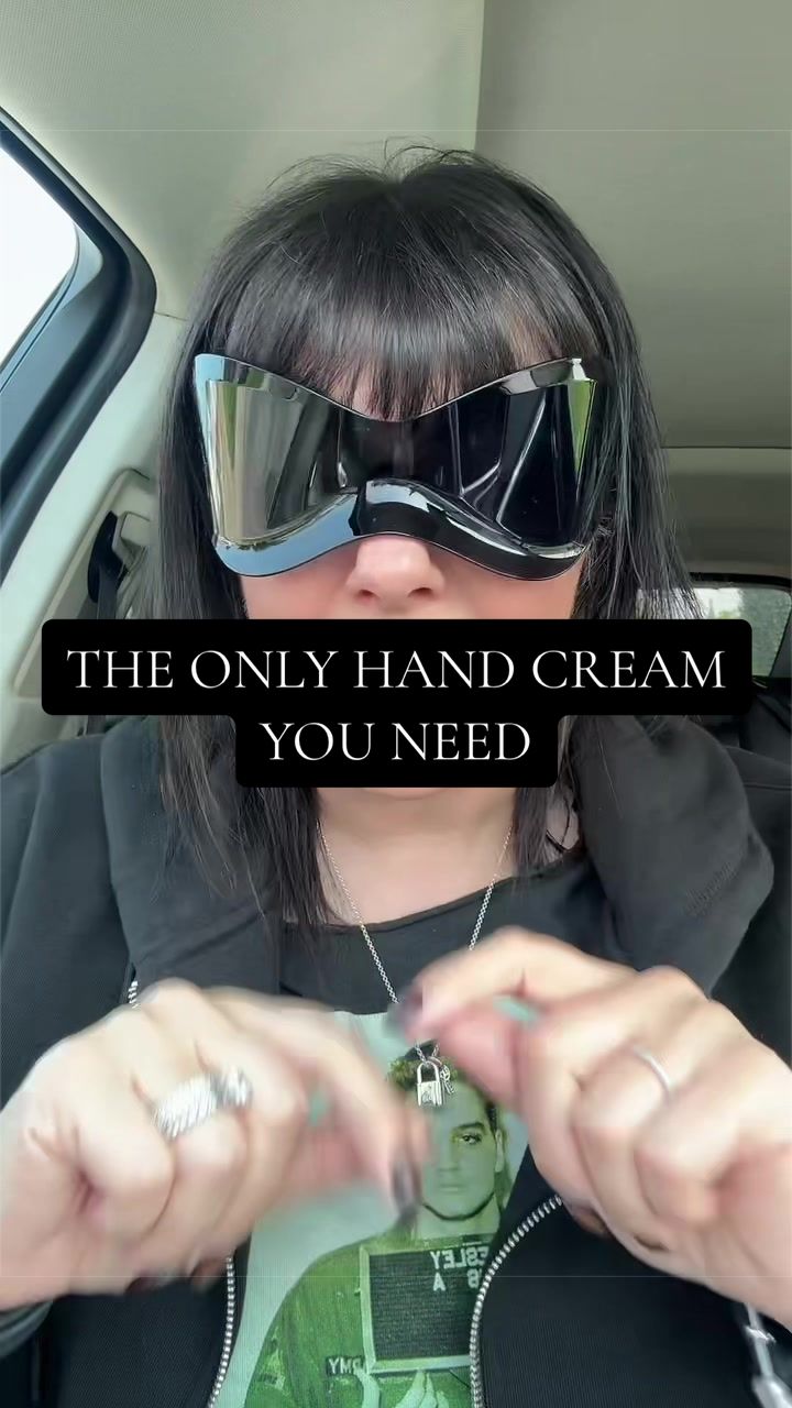 @Official Lady Venom