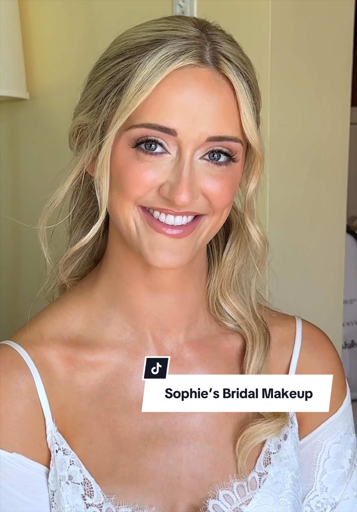 @SELENA • Makeup Artist