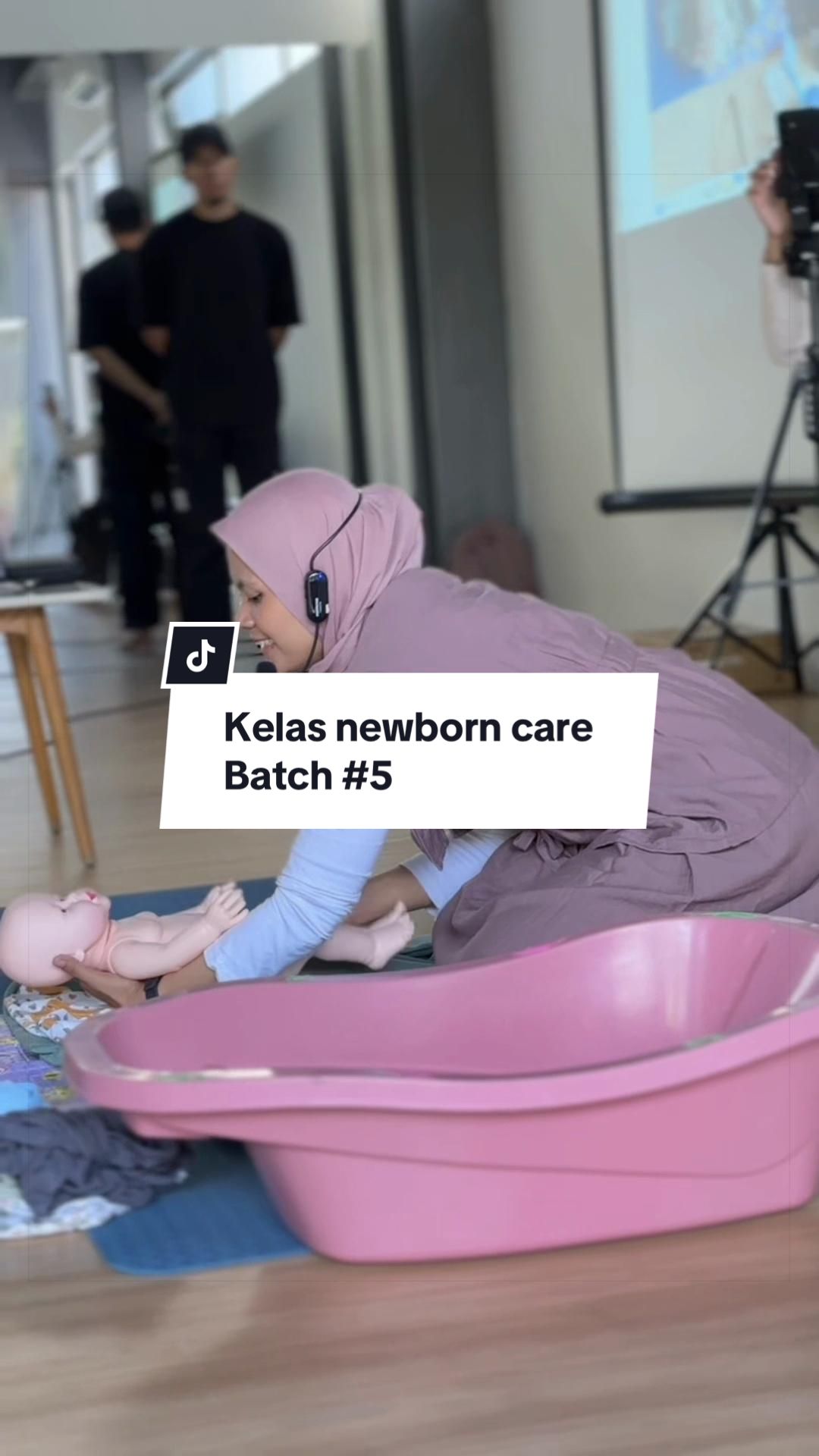 @Bidan Hilda | Prenatal Yoga