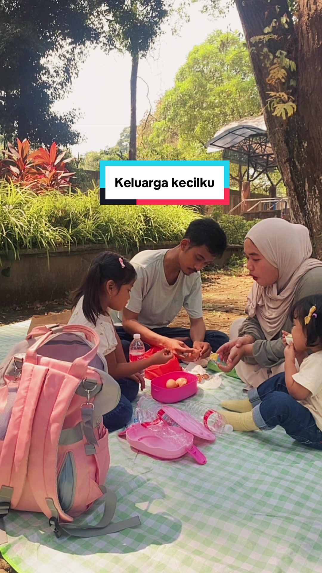 @Mama Anindya & Alinka