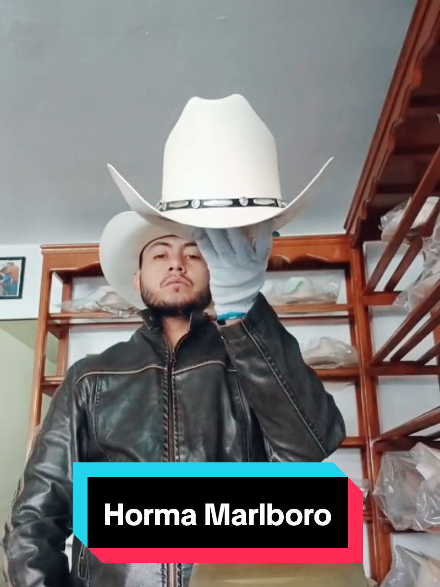 @Adrian hats (Polo El Ranchero)