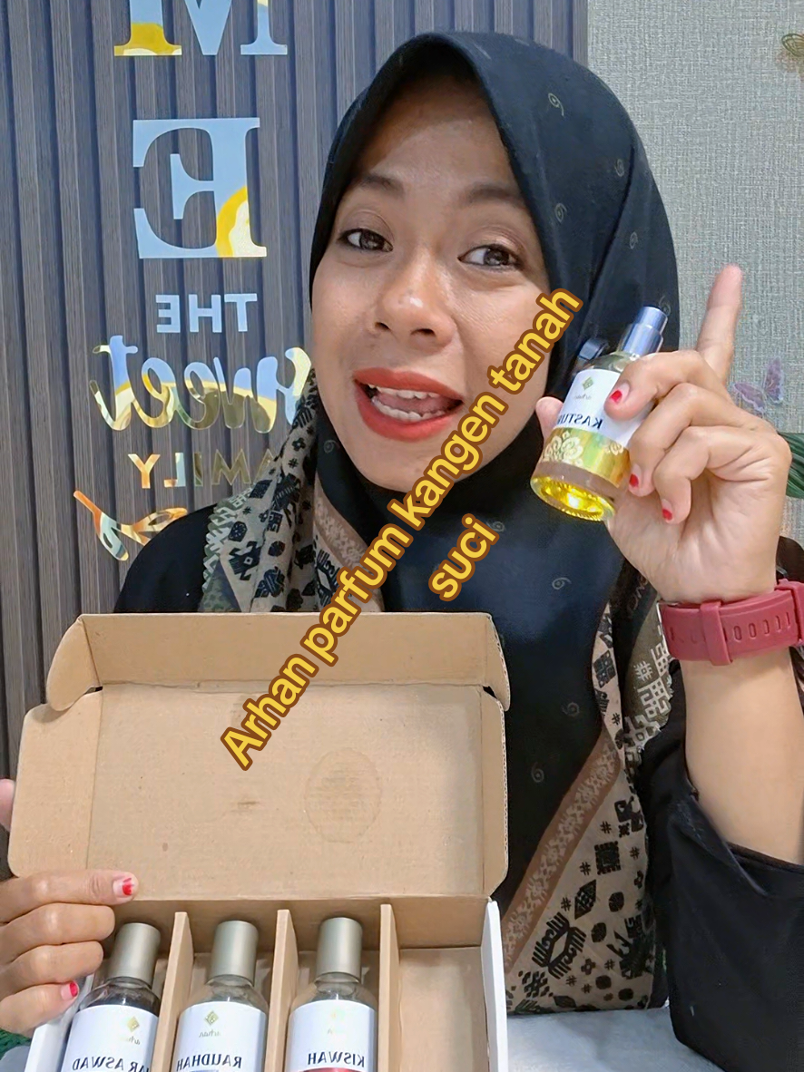 @Siti Fatimah|Gift Box