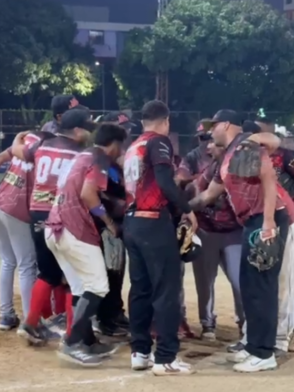 @Team Azotes Softball🥎