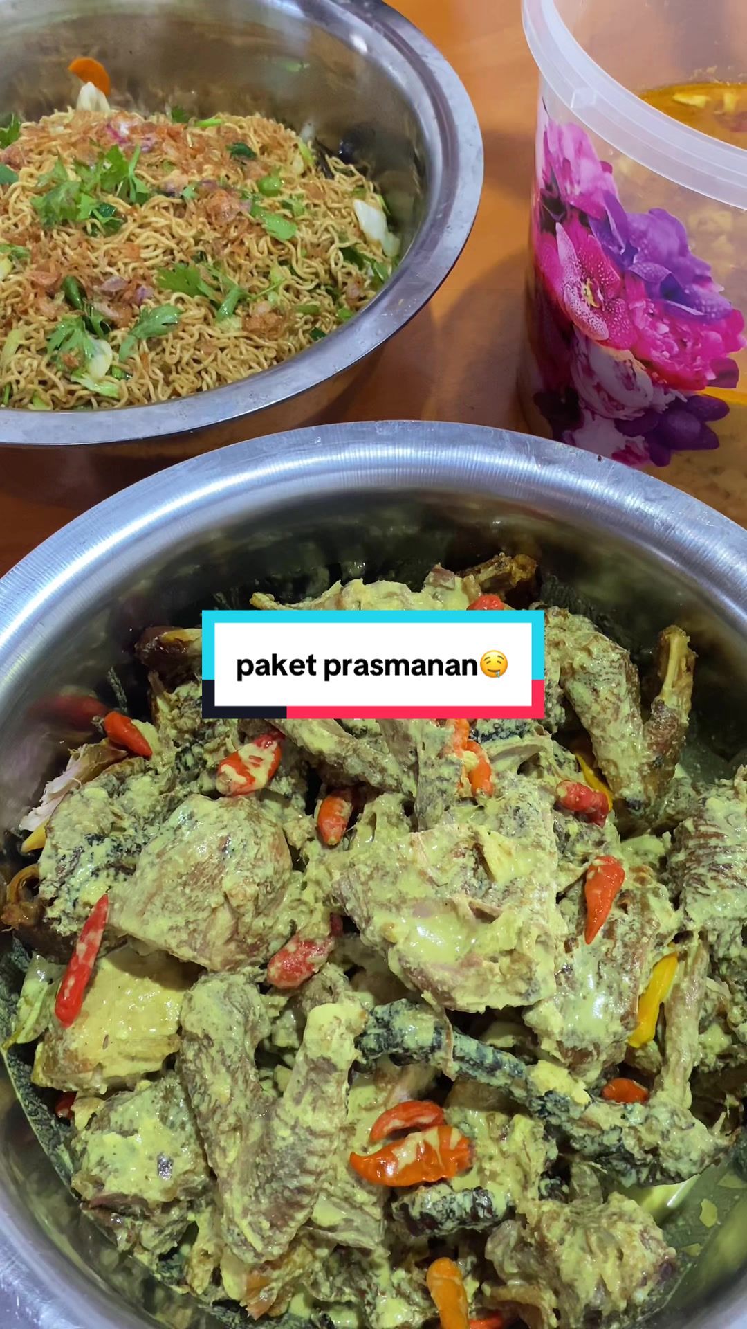@Ayam Lodho Bu Sri
