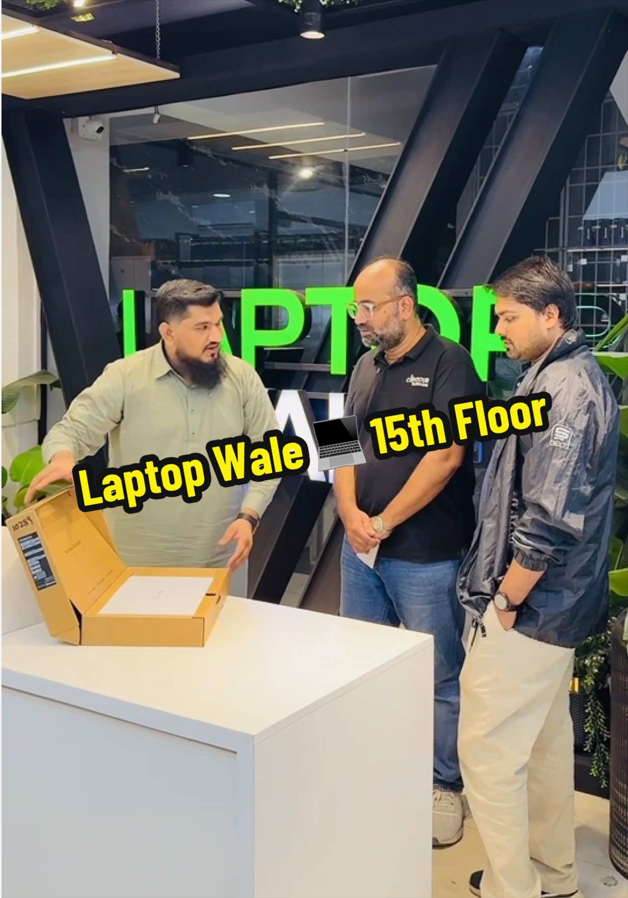 @Laptop Wale💻