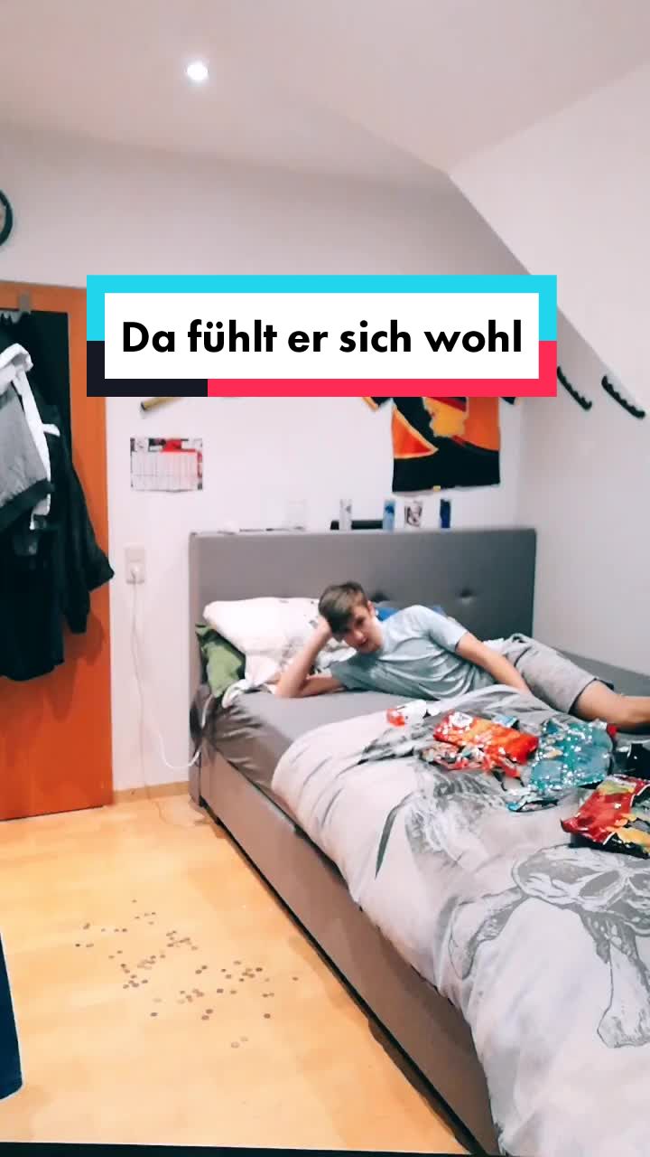 @ᛏᚢᚱᚨ᛫ᚱᛖᛁᚾᚺᚨᚱᛞᛏ᛫