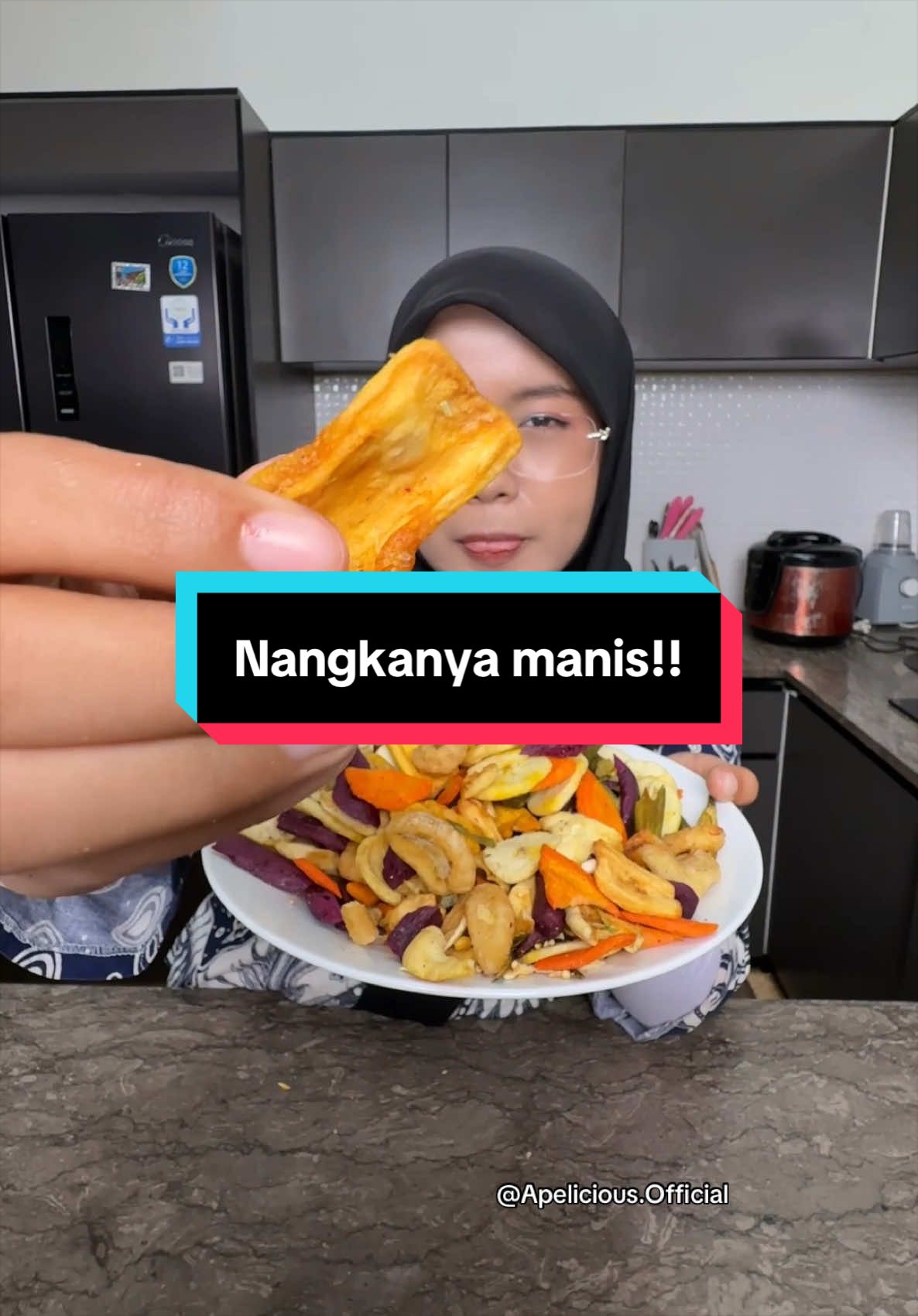 @APELICIOUS OFFICIAL