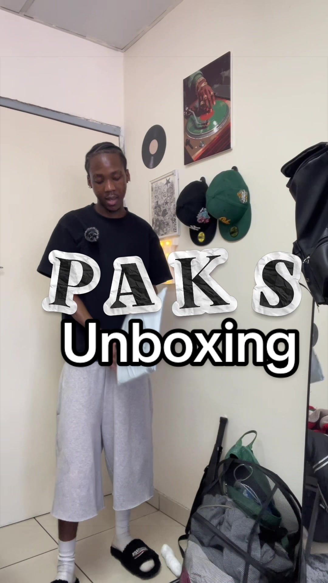 @P a k s