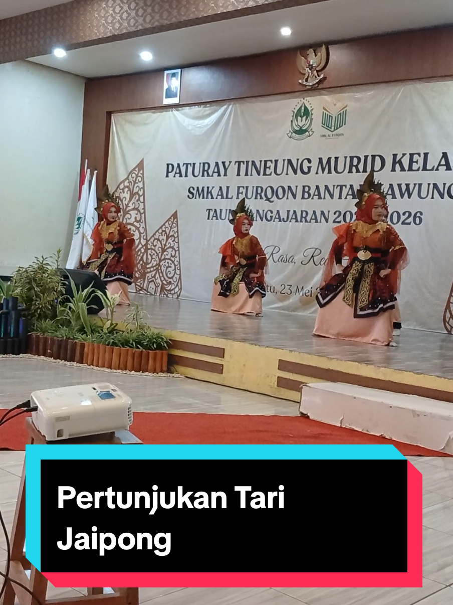 @Galeri Bu Ni_di Sekolah