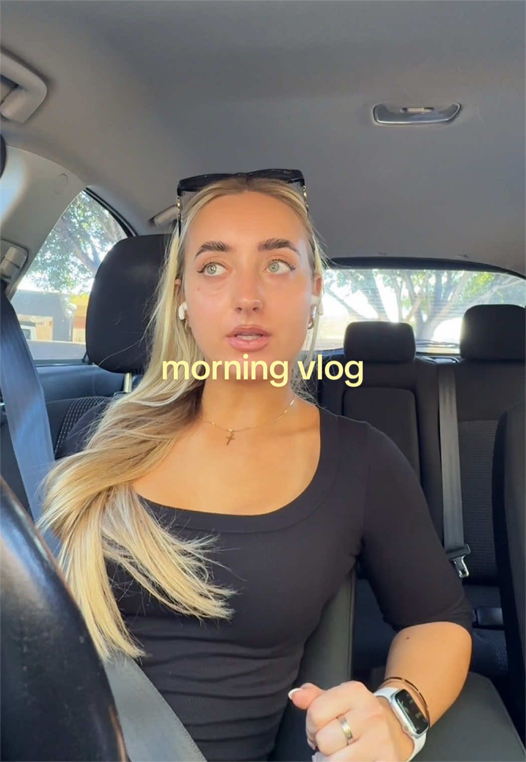 @OLIVIA STRAUSS
