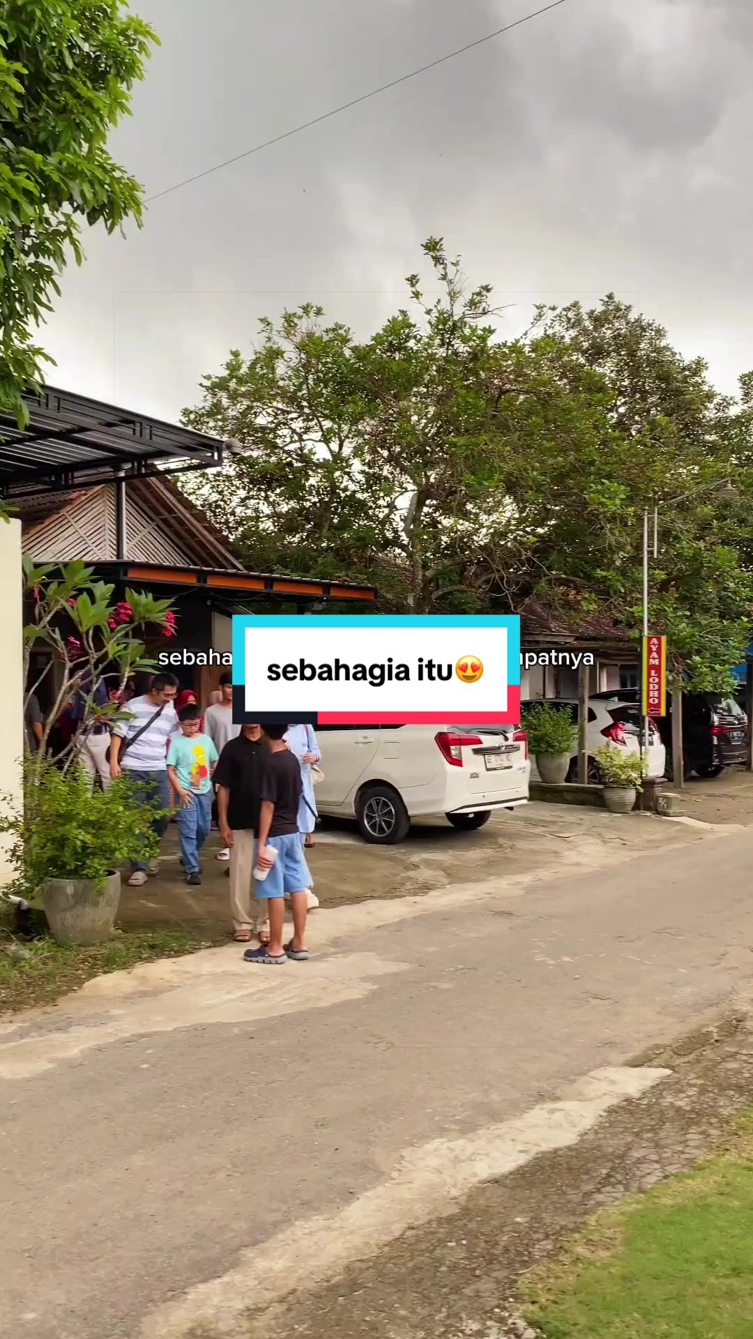 @Ayam Lodho Bu Sri