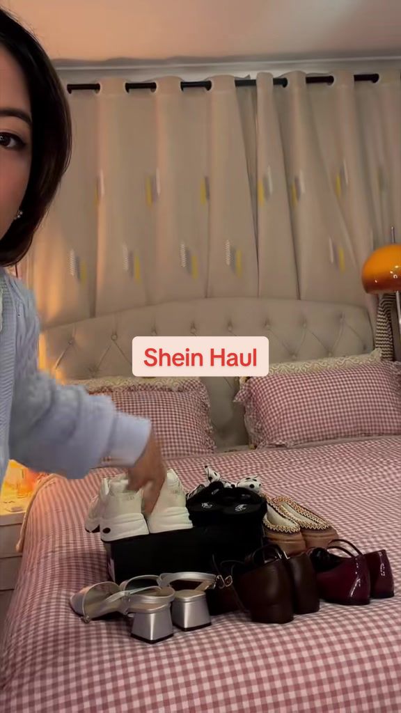 @nursewhovlogs