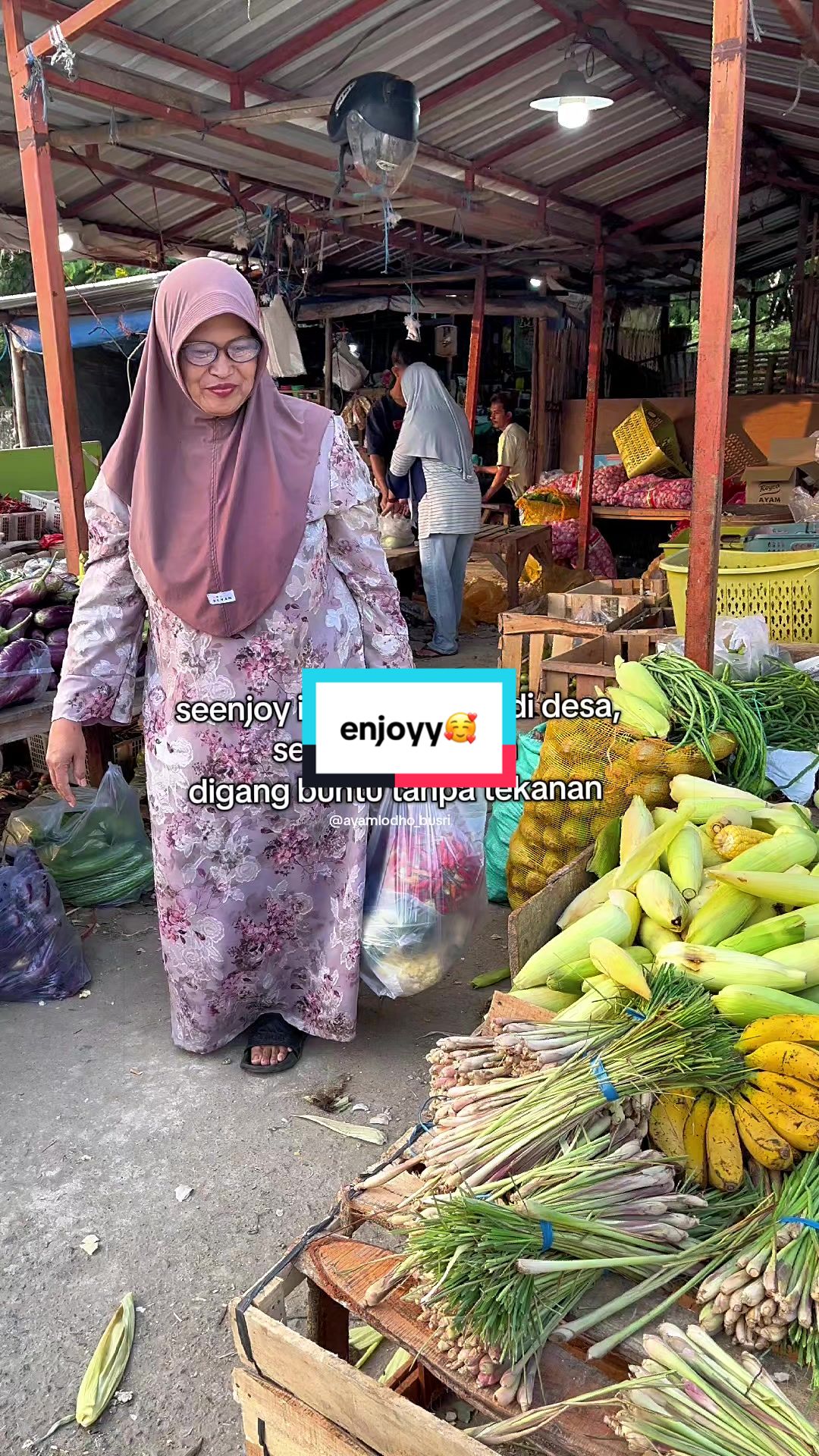 @Ayam Lodho Bu Sri