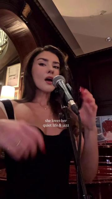 @Jade Monet