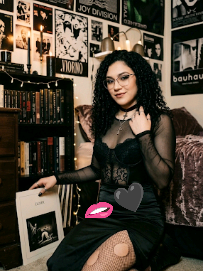 @Valentina Noir 🖤