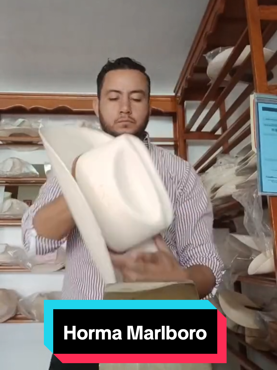 @Adrian hats (Polo El Ranchero)