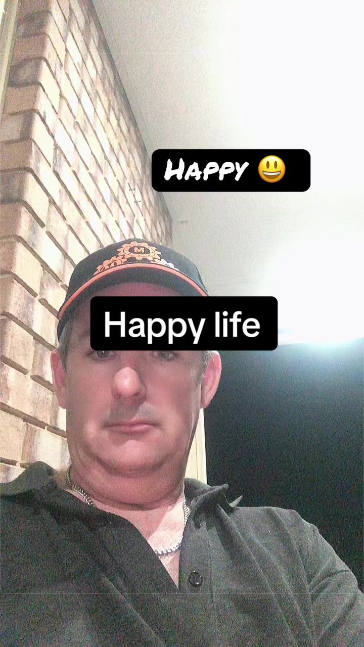 @Robbie Mac social