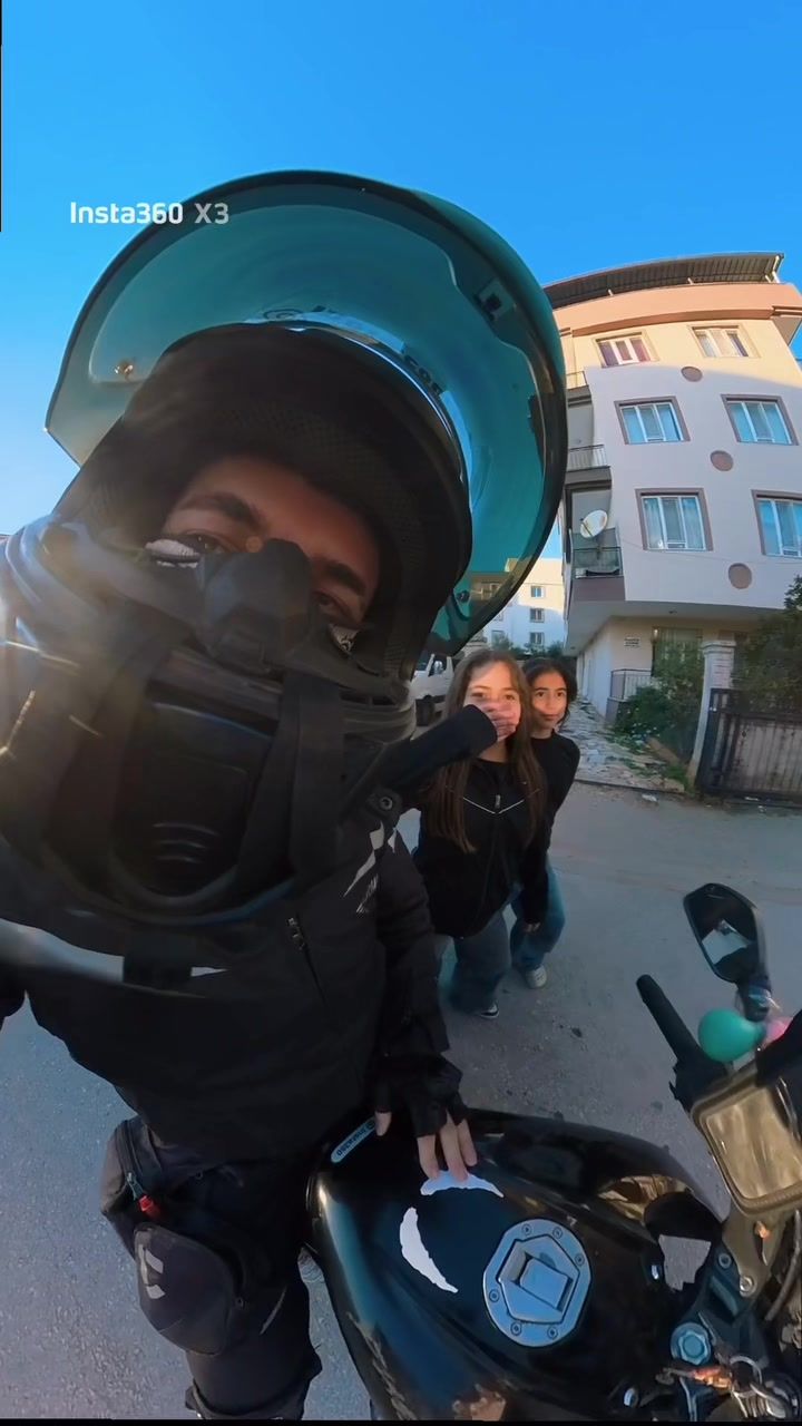 @Moto.courier
