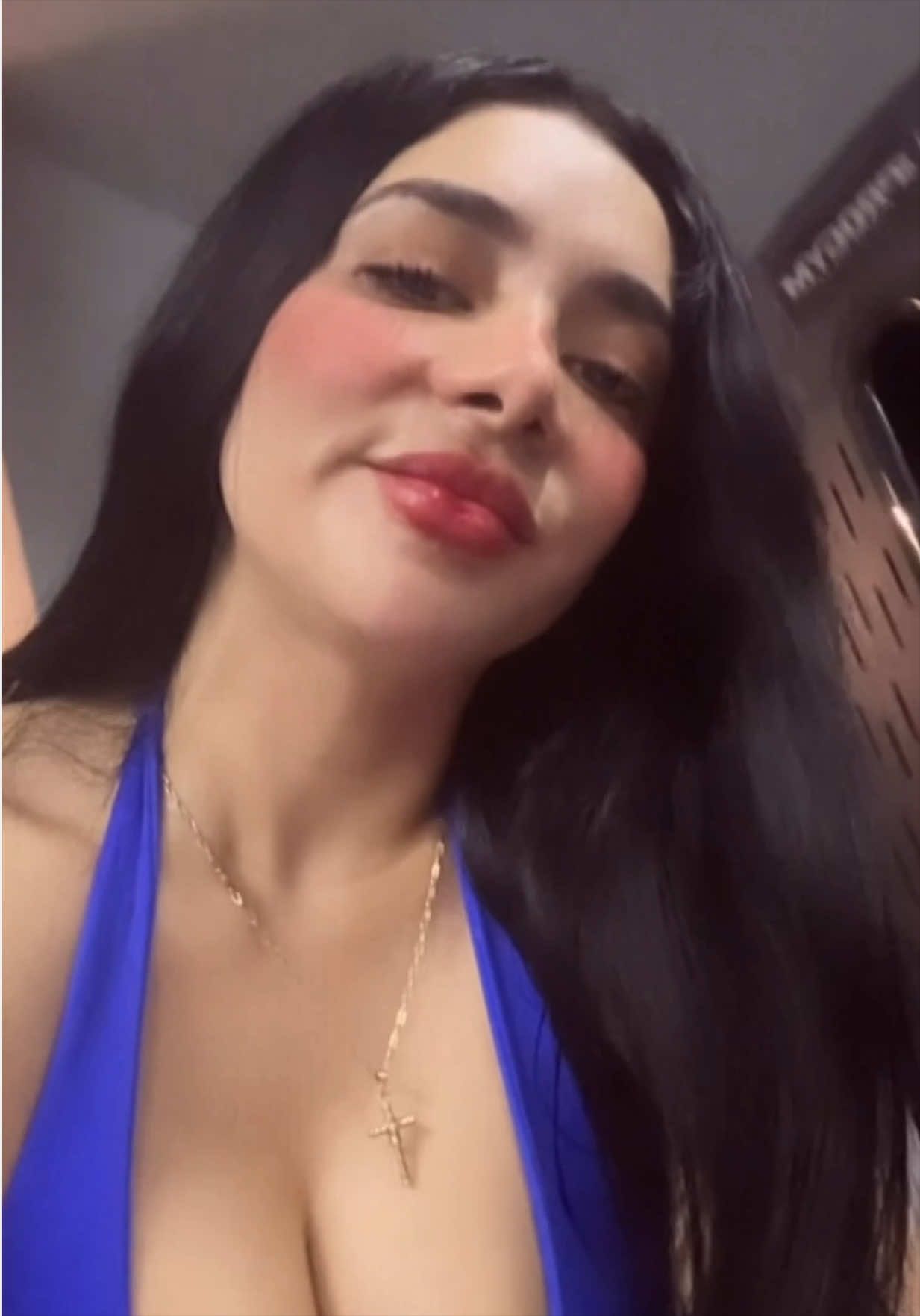 @Celita🍒👑