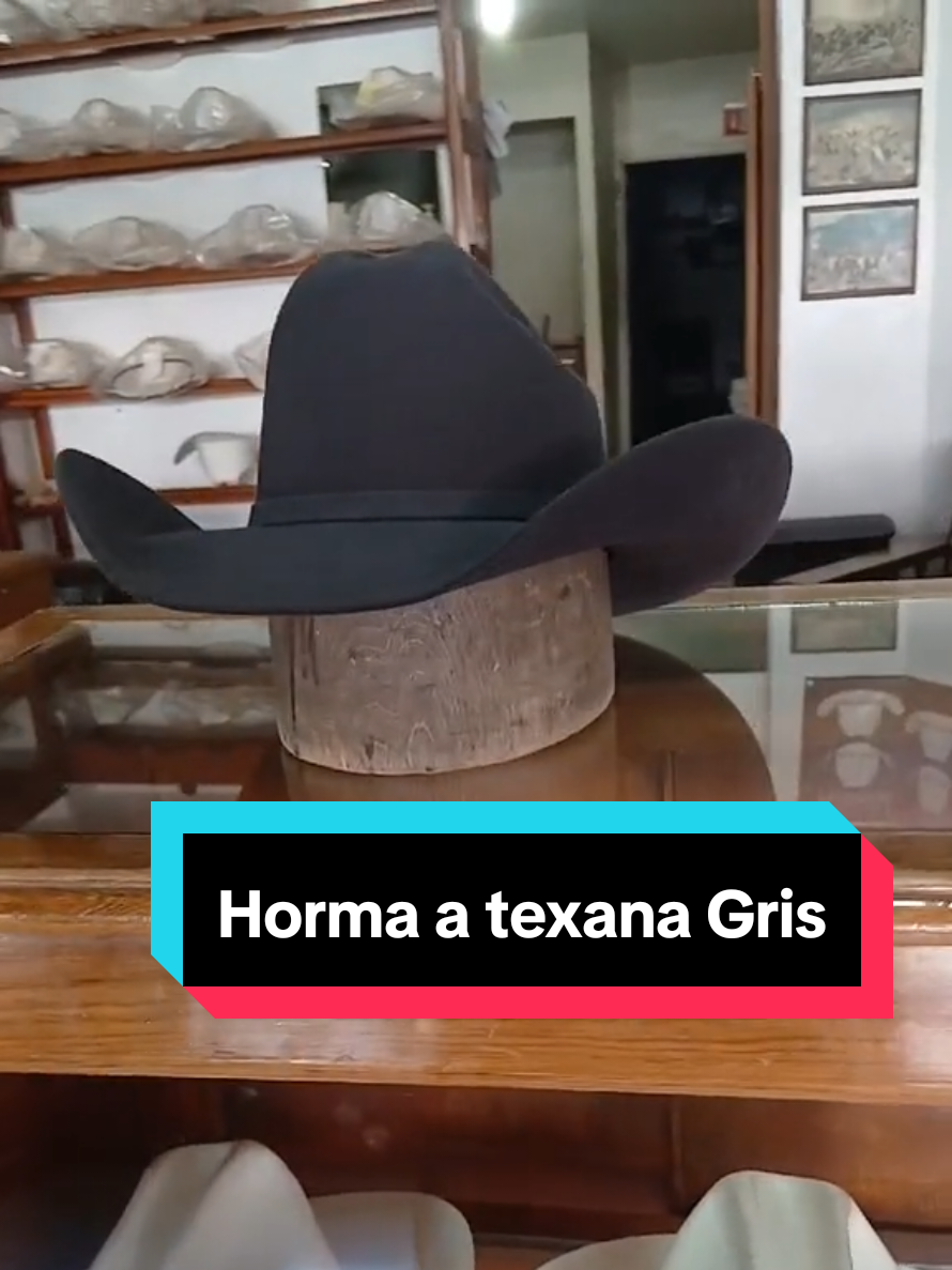 @Adrian hats (Polo El Ranchero)