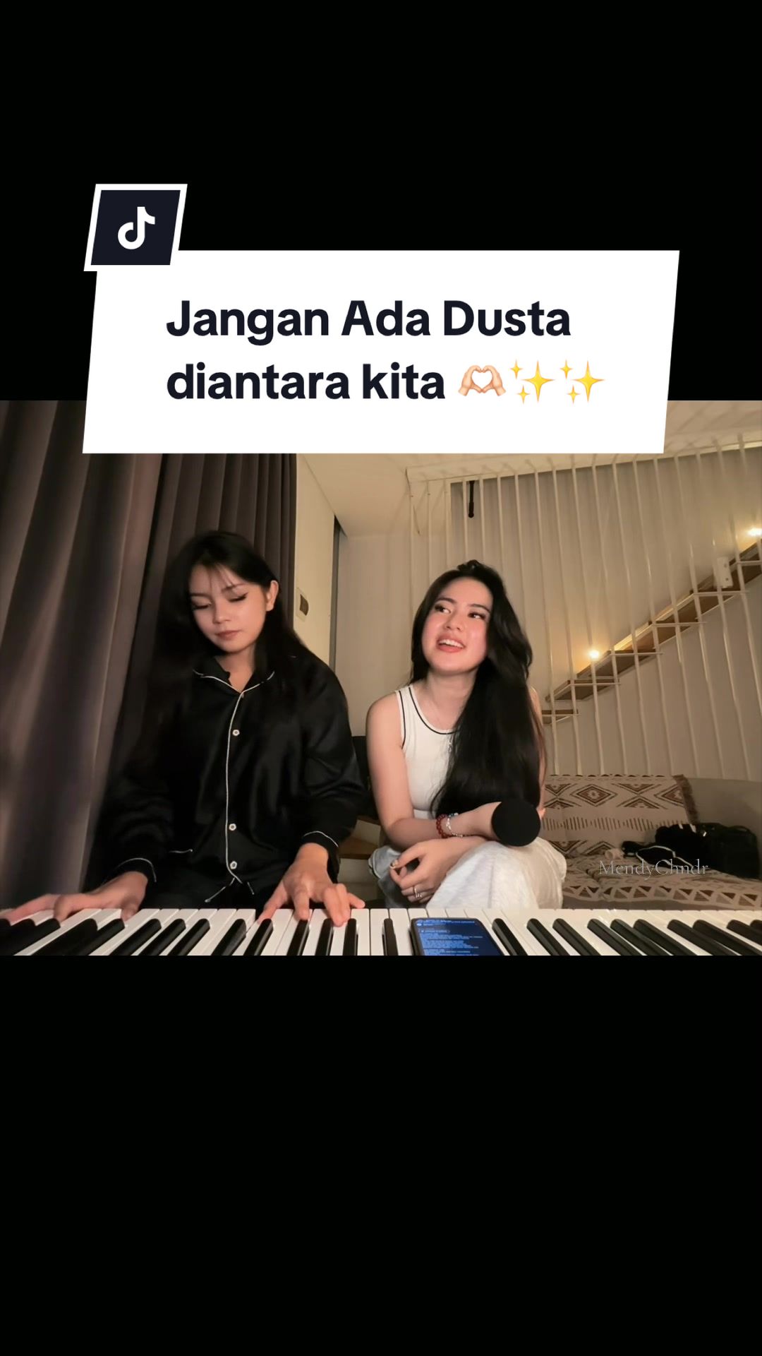 @MendyChndr𐙚