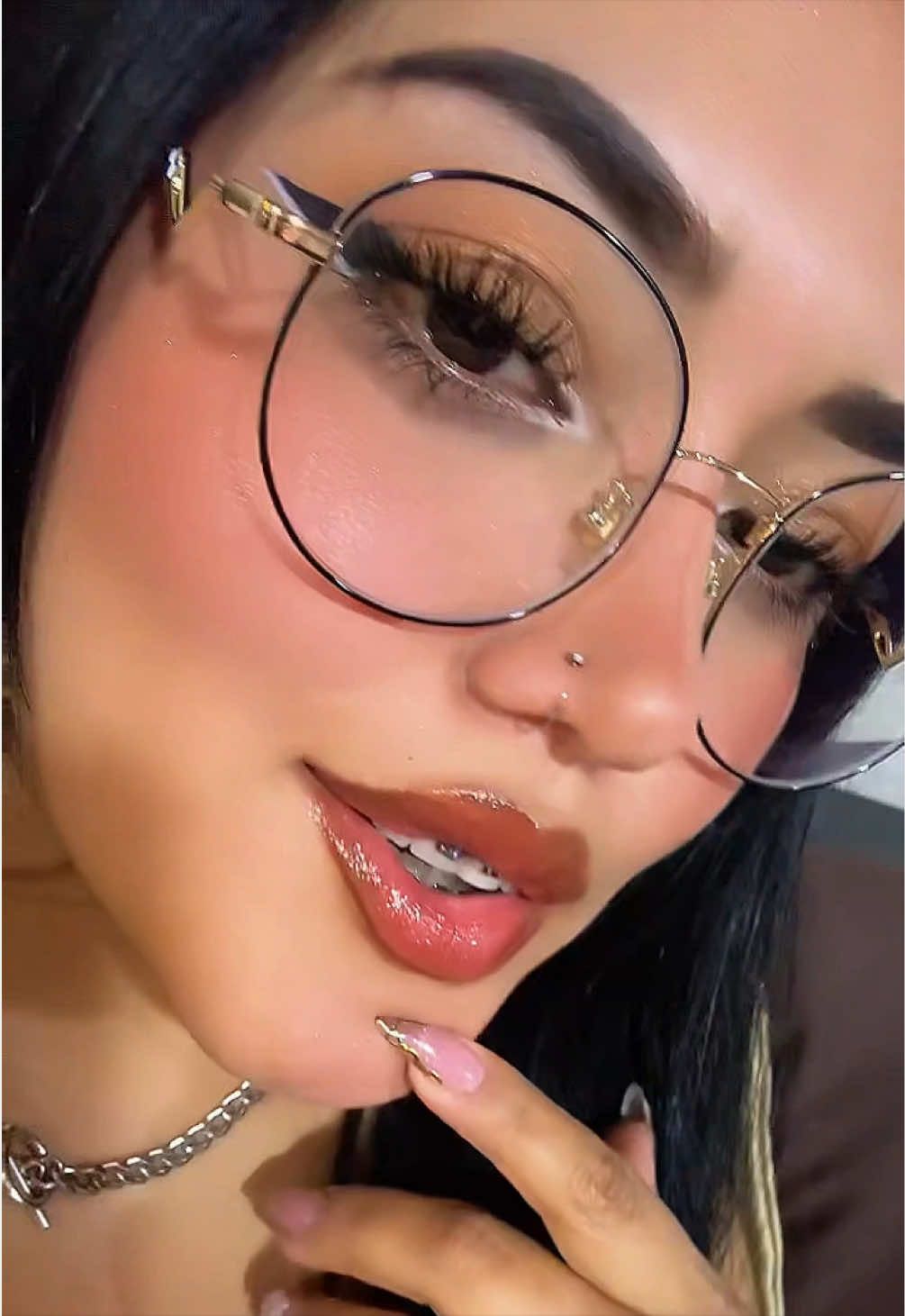 @️