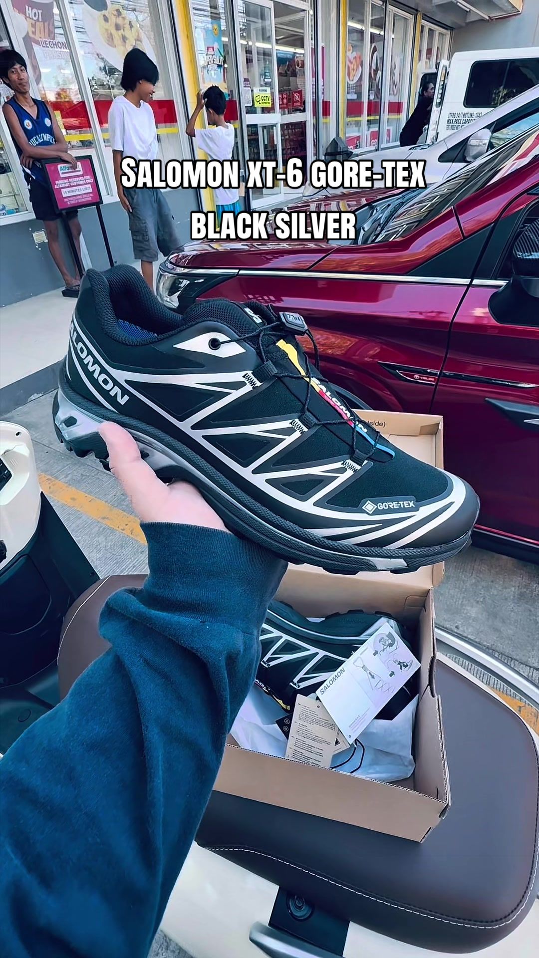 @Sneakfits