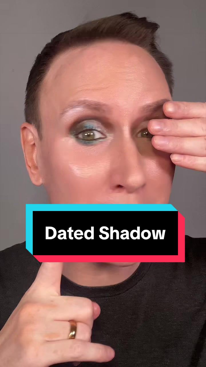 @Mister.makeupartist (Trevor)