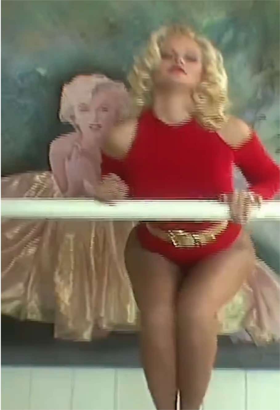 @Annanicolesmithbeauty