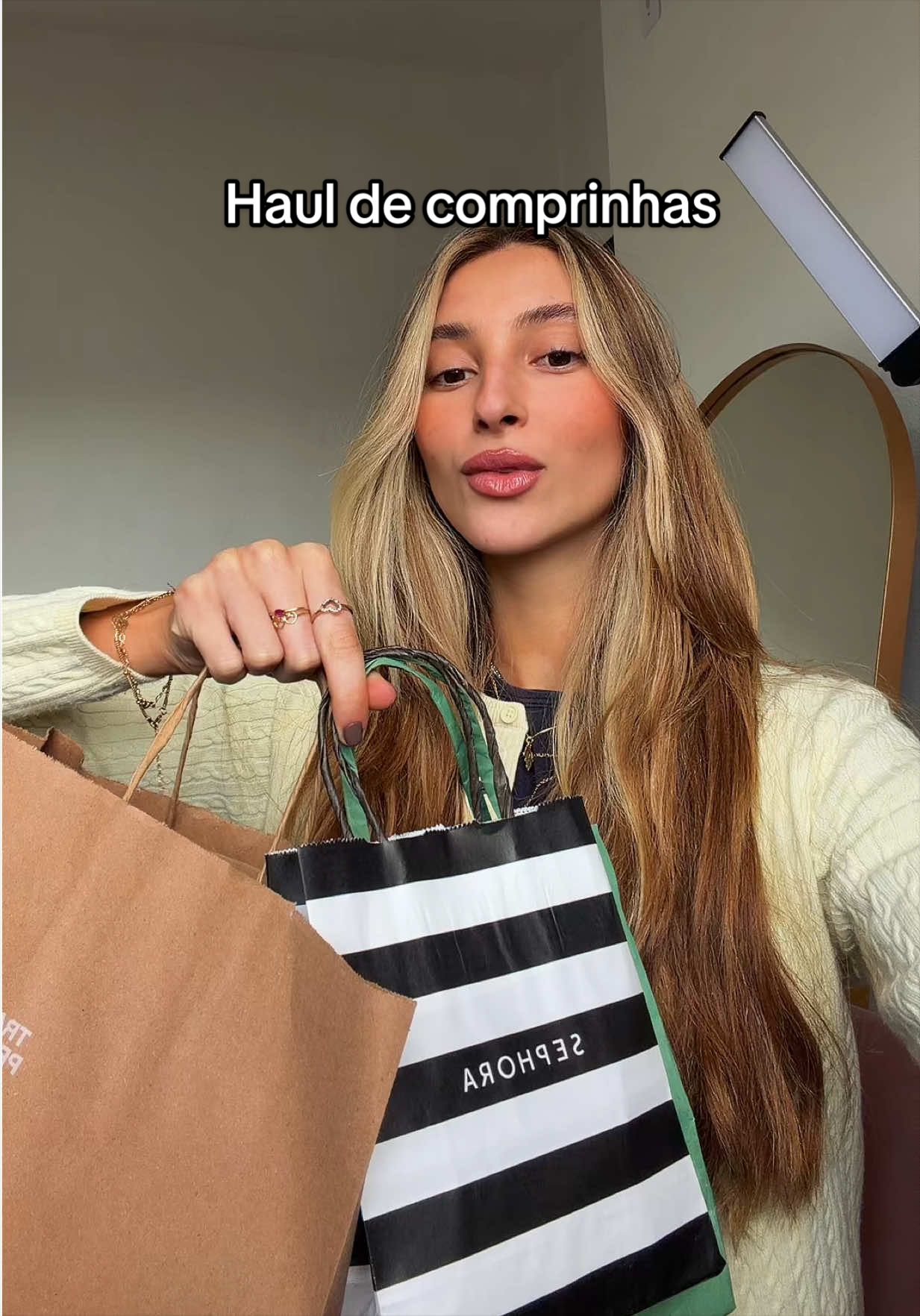 @Leandra Estaniecki