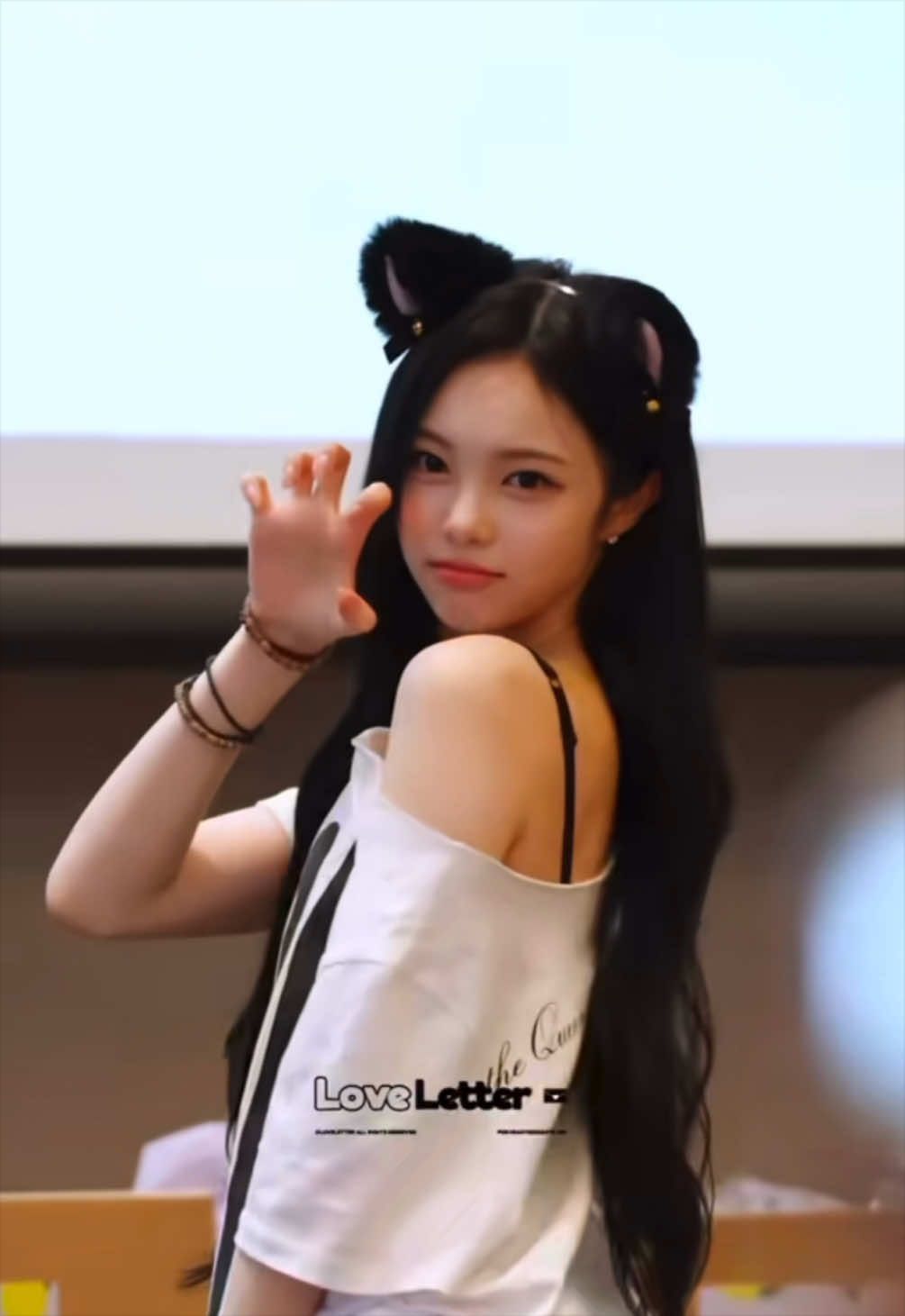 @J%