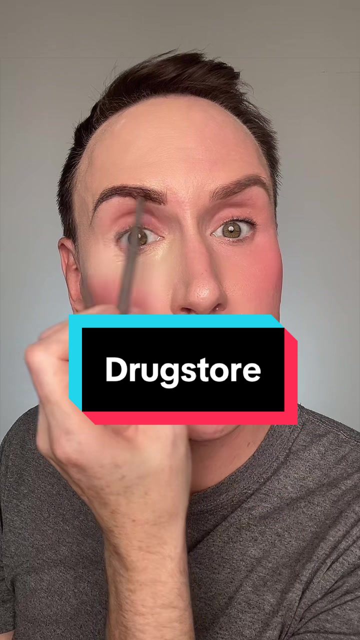 @Mister.makeupartist (Trevor)