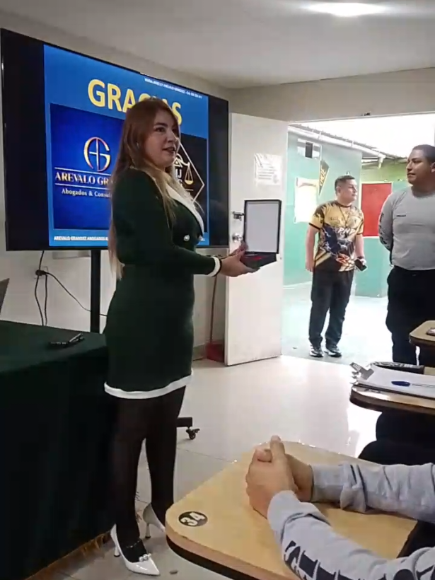 @MARIA JANELLY AREVALO GRANDEZ