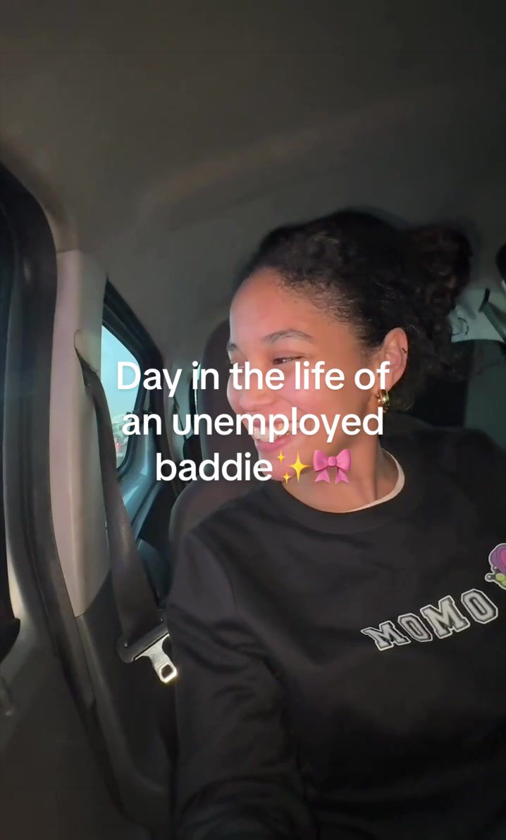 @momofebs